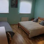 Modrina Guest *