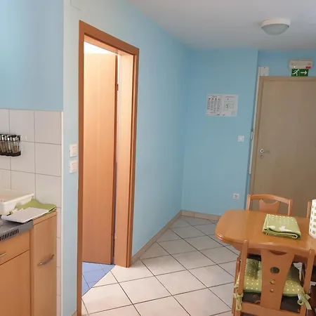 Appartement Modrina Guest