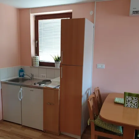 Appartement Modrina Guest