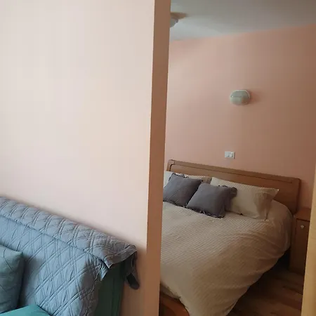 Modrina Guest 아파트 코바리드