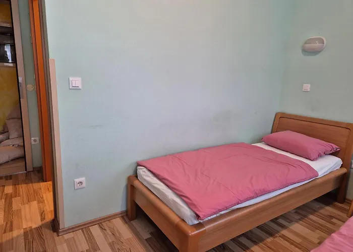 Modrina Guest * Kobarid